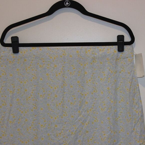 NEW Elodie Floral Mini Skirt XL - Picture 3 of 10